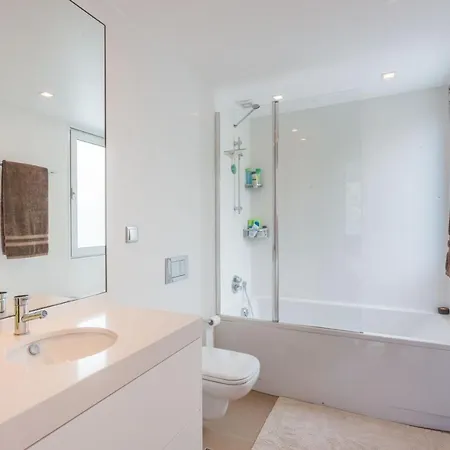 Casa Martinhos By Lovelystay Caniço